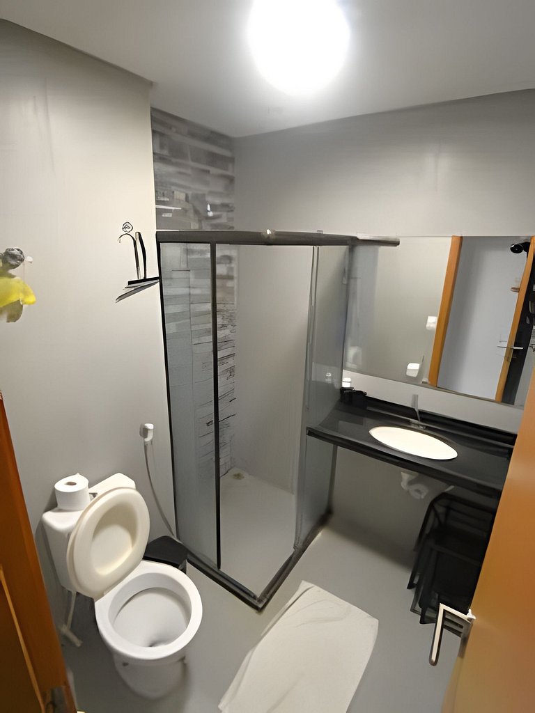 Conforto e Lazer! Cozinha, Varanda e 2 Quartos